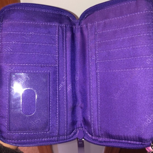 Purple paisley Vera Bradley cross body/clutch - Picture 5 of 6